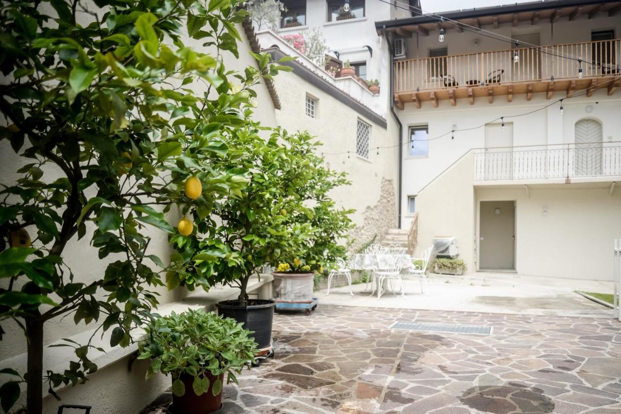 La Corte Dell'Elmo Salò Extérieur photo